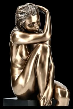 Weibliche Akt Figur - Auf Monolith In Sich Gekehrt -Charaktermodell Geschäft 2D FS16497 Weibliche Akt Figur Auf Monolith in sich gekehrt 3 1280x1280