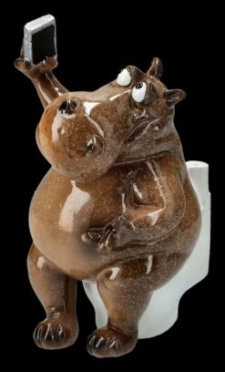 Lustige Nilpferd Figur - Selfie Am Klo -Charaktermodell Geschäft 2D FS25930 Lustige Nilpferd Figur Selfie am Klo 6 1280x1280