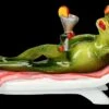 Lustige Frosch Figur - Cocktail Im Liegestuhl -Charaktermodell Geschäft 2D FS25943 Lustige Frosch Figur Cocktail im Liegestuhl 3 1280x1280