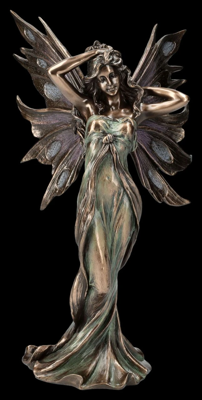 Elfen Figur Streicht Sich Durchs Haar 3 Elfen Figur Streicht Sich Durchs Haar