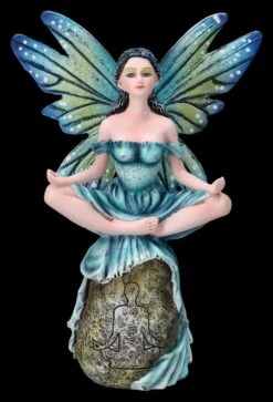 Elfen Figur Meditiert Auf Stein