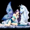 NEMESIS NOW Elfen Figur Mit Einhorn - Belle -Charaktermodell Geschäft 2D KS6582 Elfen Figur mit Einhorn Belle 1 1280x1280