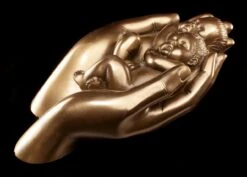 Babies In Händen - Geborgenheit -Charaktermodell Geschäft Babies Hand 2 1280x1280