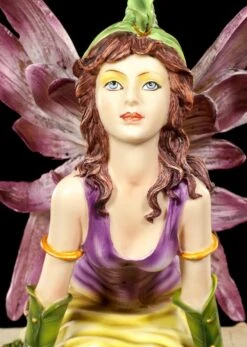 Elfen Figur - Myhia Kniend Auf Buch -Charaktermodell Geschäft Elfen Figur Myhia Kniend Auf Buch 5 1280x1280