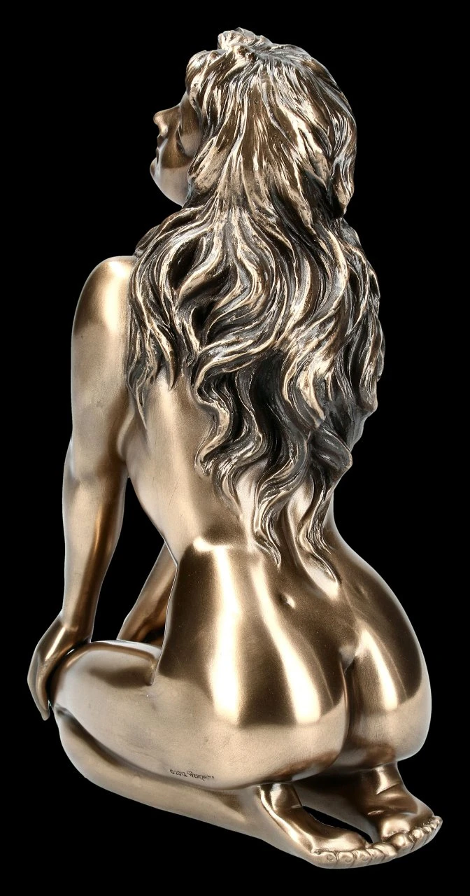 Weibliche Akt Figur Mit Händen Auf Beinen - Groß 4 Weibliche Akt Figur Mit Händen Auf Beinen - Groß – Bild 2