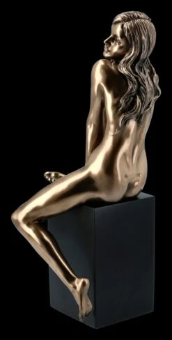 Weibliche Akt Figur - Sitzend Auf Monolith -Charaktermodell Geschäft FS16496 Akt Figur Frau 3 1280x1280