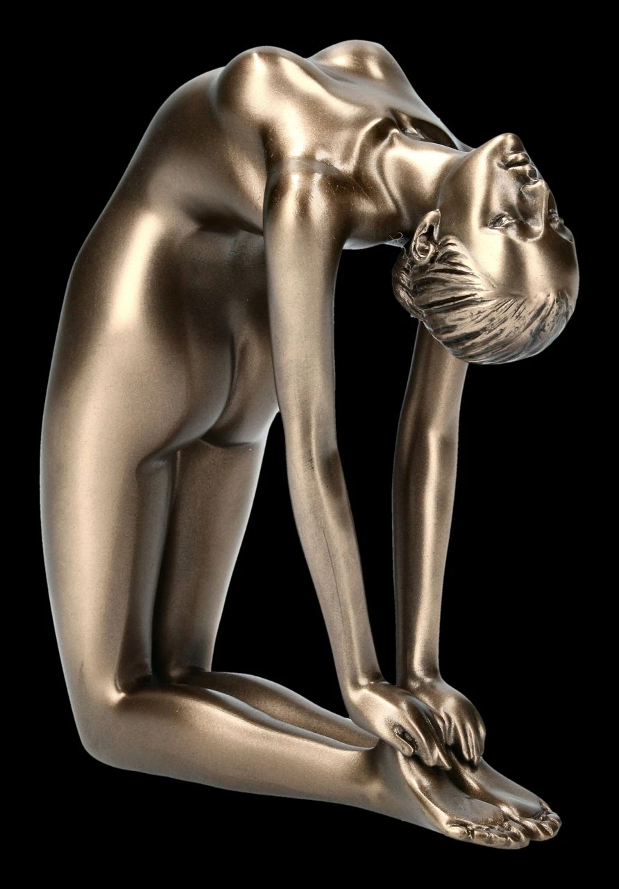 Weibliche Akt Figur - Yoga Ushtrasana Stellung 6 Weibliche Akt Figur - Yoga Ushtrasana Stellung – Bild 4