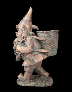 Gartenzwerg Figur Mit Rucksack Als Pflanztopf -Charaktermodell Geschäft FS24883 Gartenzwerg Figur mit Rucksack als Pflanztopf 4 1280x1280