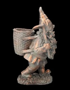 Gartenzwerg Figur Mit Rucksack Als Pflanztopf -Charaktermodell Geschäft FS24883 Gartenzwerg Figur mit Rucksack als Pflanztopf 8 1280x1280