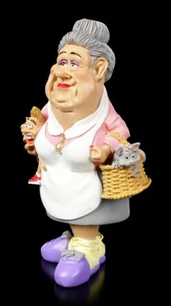 Funny Family Figur - Oma Mit Lausebengel -Charaktermodell Geschäft Funny Family Figur Oma Mit Lausebengel Und Kaetzchen 2 1280x1280