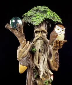 Waldgeist Figur - Stehend Mit Eule -Charaktermodell Geschäft Waldgeist Eule 558b5167284557 1280x1280