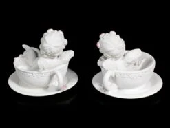 Zwei Weiße Cherubim Figuren In Tassen 9 Zwei Weiße Cherubim Figuren In Tassen -Charaktermodell Geschäft Zwei Weisse Cherubim Figuren In Tassen 2 1280x1280